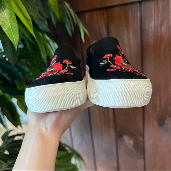 Black Embroidered Floral Platform Slip On Sneakers - Picture 3 of 4